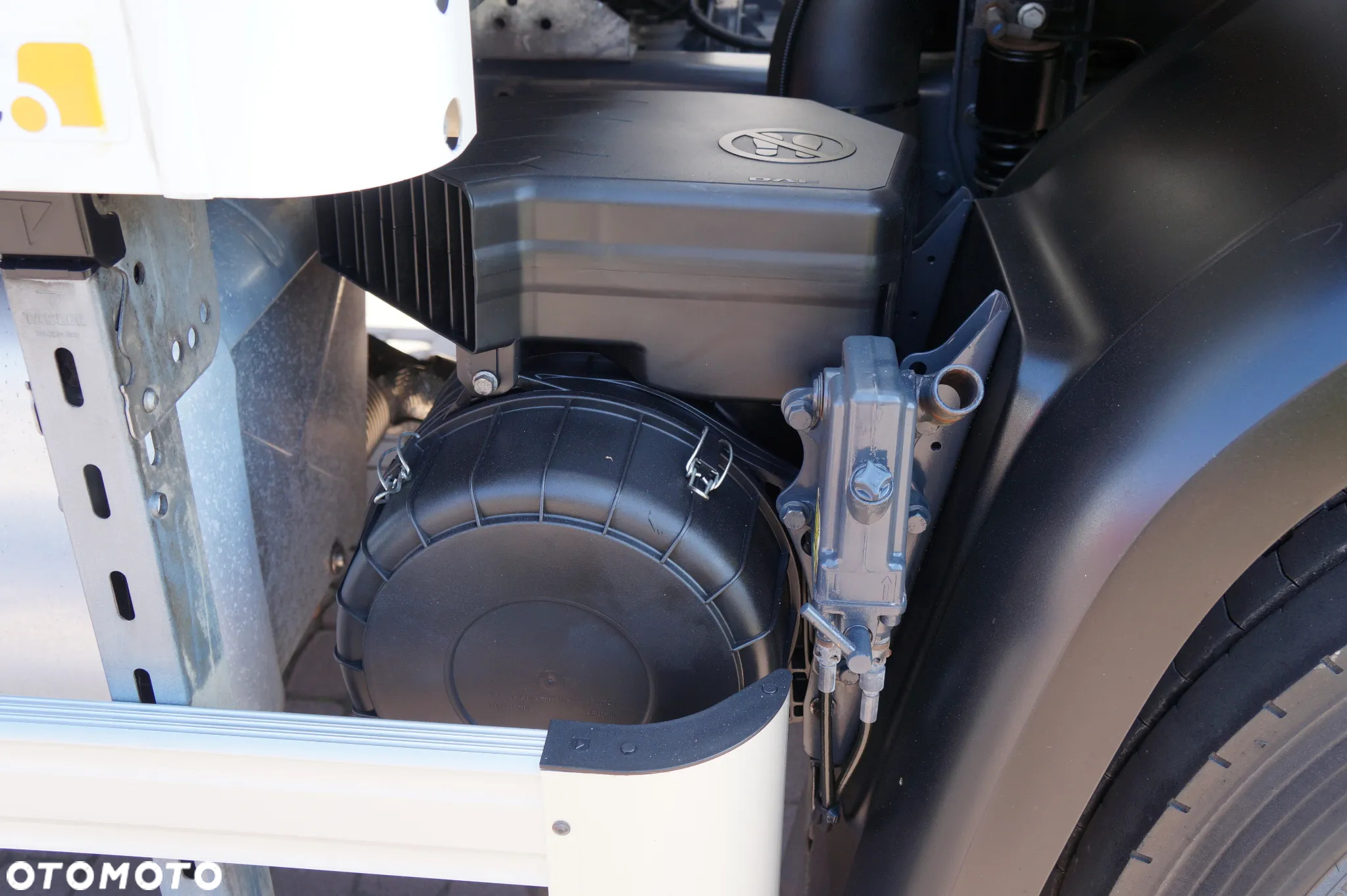 DAF LF 230 18 TON EURO 6 KONTENER 18 PALET ŁAD. 9800 KG WINDA TGM - 13