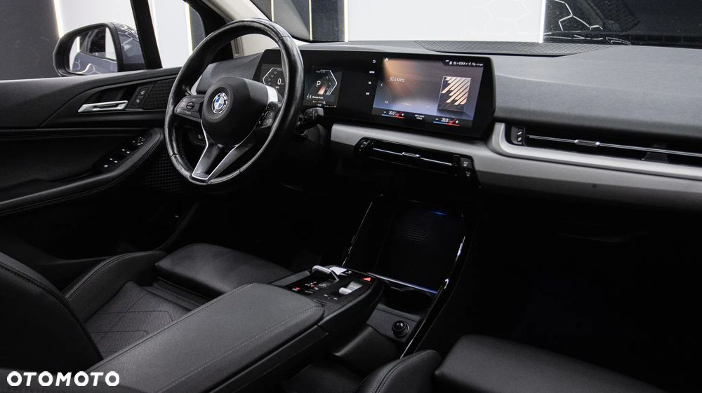 BMW Seria 2 218i - 12