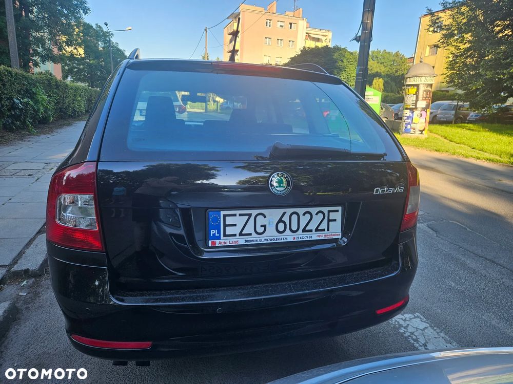 Skoda Octavia 1.4 TSI Ambiente DSG - 6