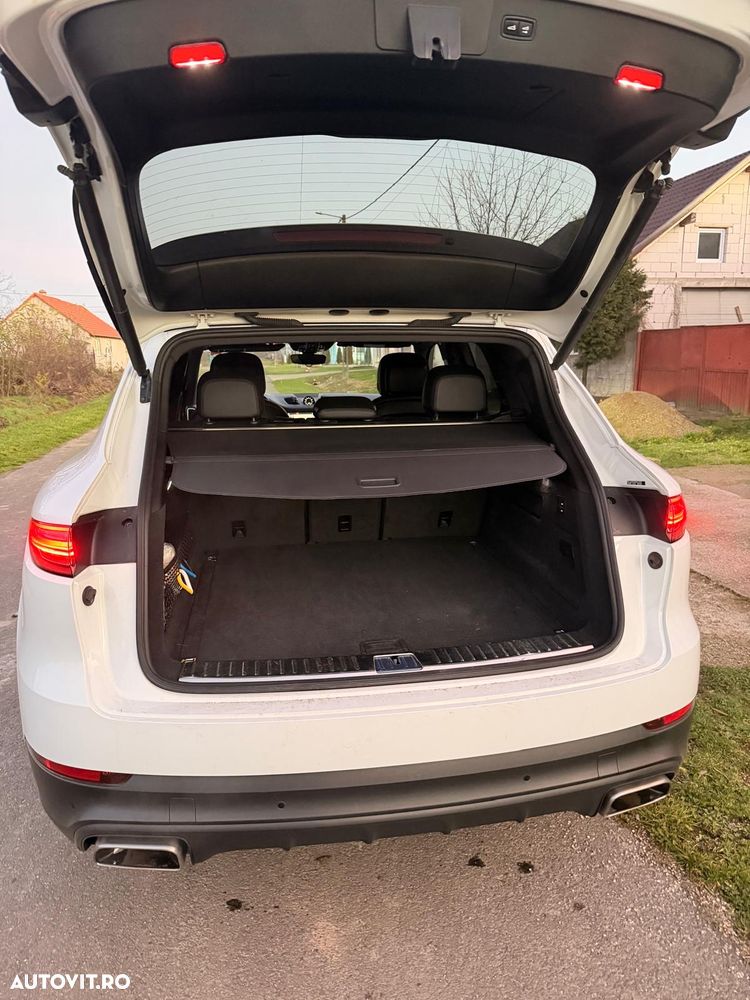 Porsche Cayenne Standard - 15