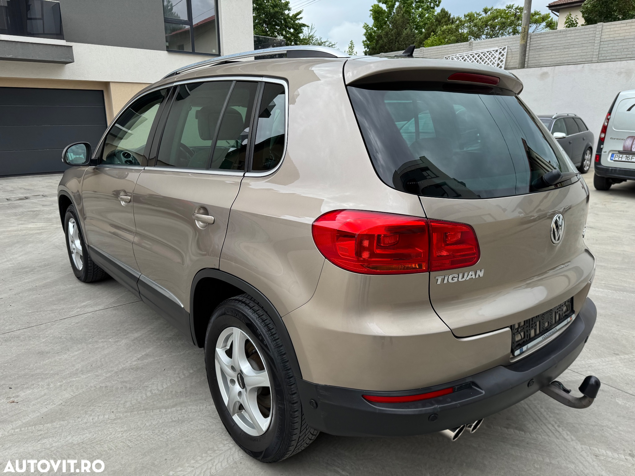 Volkswagen Tiguan 2.0 TDI BMT Sport & Style - 8