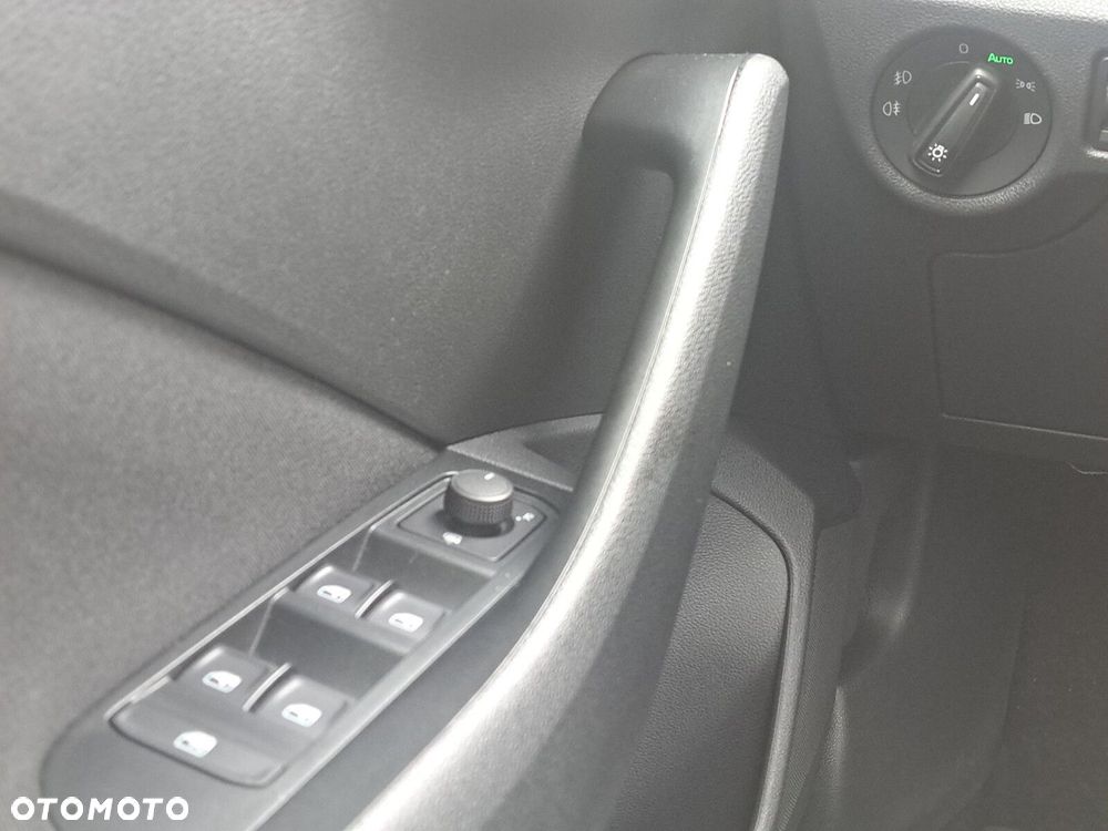 Skoda Kamiq 1.0 TSI Selection DSG - 28