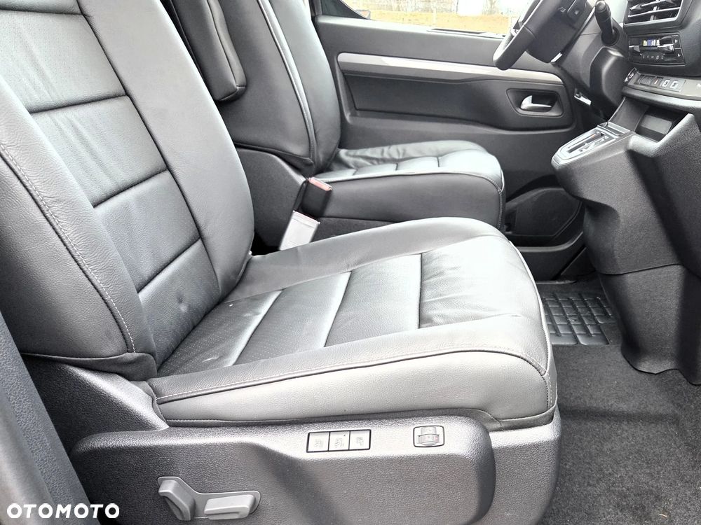 Peugeot Traveller - 25