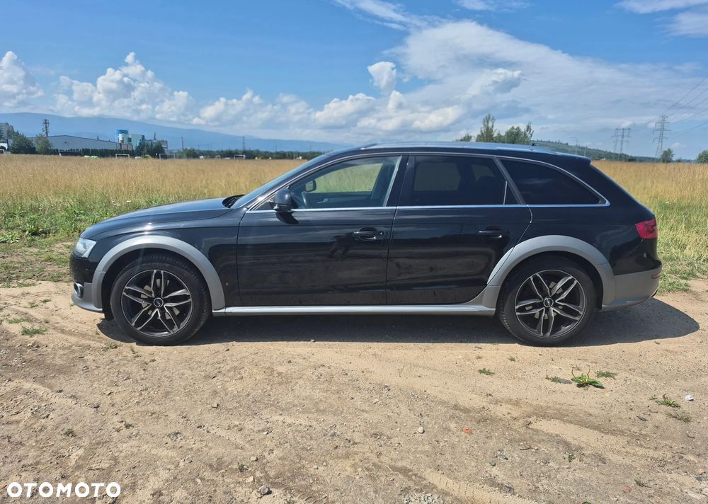 Audi A4 Allroad 2.0 TDI DPF S tronic - 5