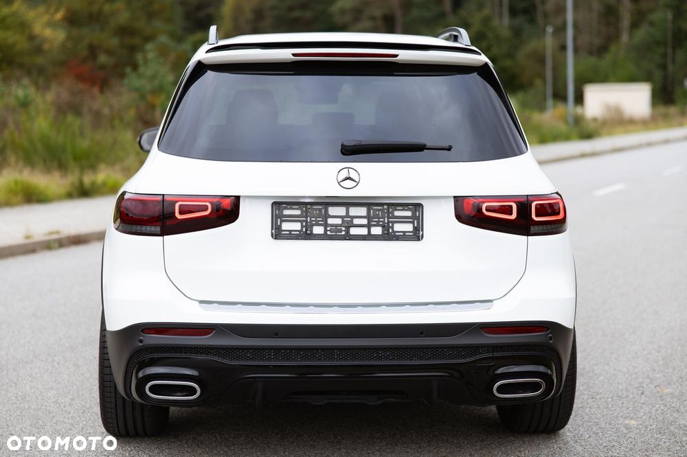 Mercedes-Benz GLB 200 4-Matic AMG Line 8G-DCT - 4