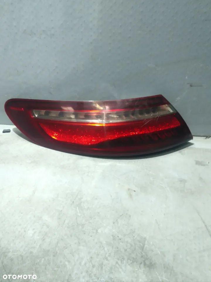 Lampa tylna lewa w238 A2389066501 - 1