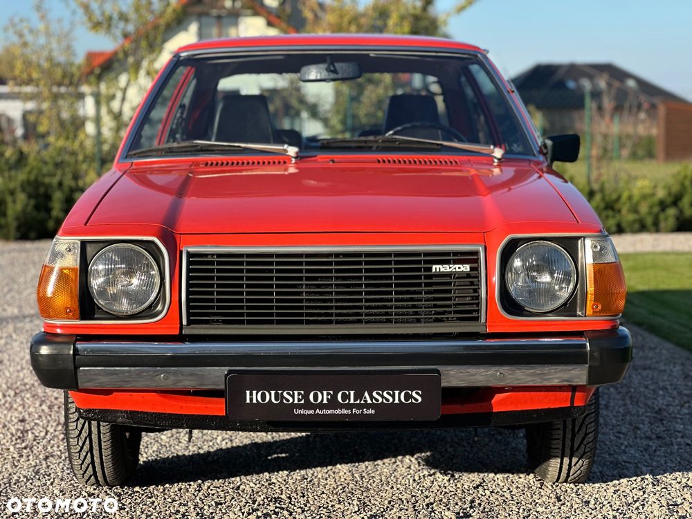 Mazda 323 - 1