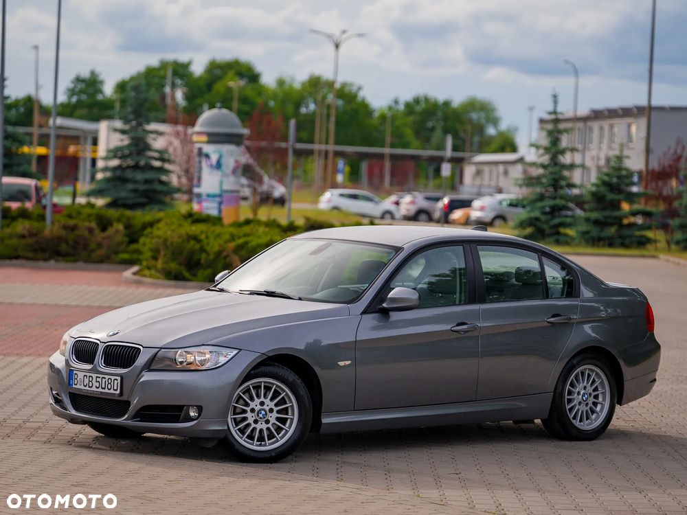 BMW Seria 3 318i Edition Exclusive - 3