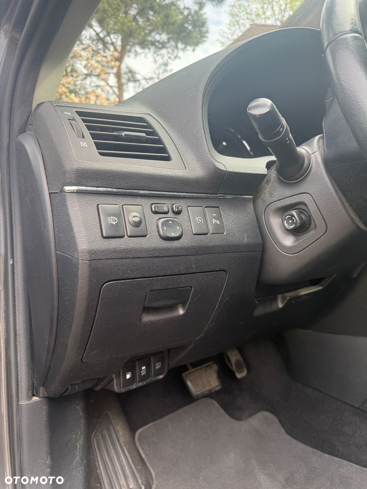 Toyota Avensis 2.2 D-4D Prestige - 20