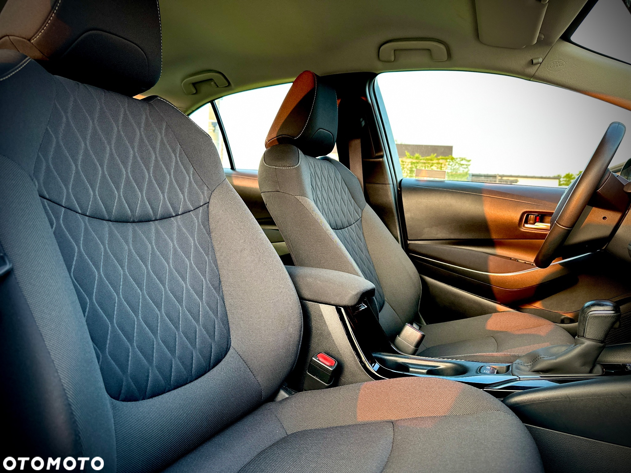 Toyota Corolla 1.8 Hybrid Comfort - 28