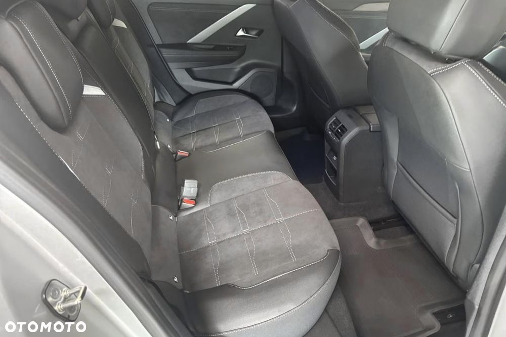 Opel Astra 1.6 T Plug-in Hybrid GS - 7