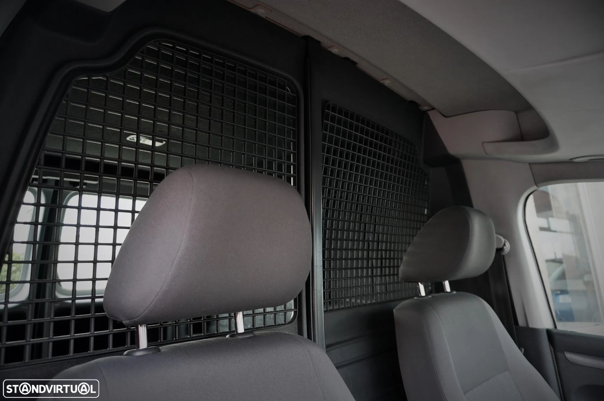 VW Caddy Van 1.6 TDI IVA/Dedutível Um Dono - 19