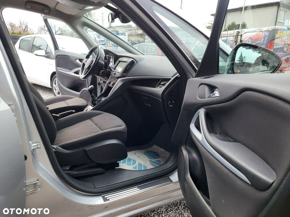 Opel Zafira - 16