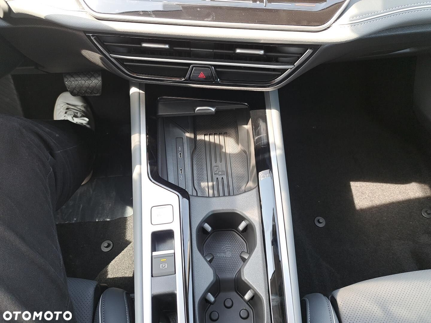 Volkswagen Passat 2.0 TSI Elegance DSG - 31