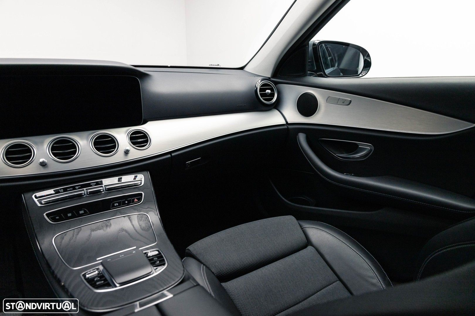 Mercedes-Benz E 300 de AMG Line - 17