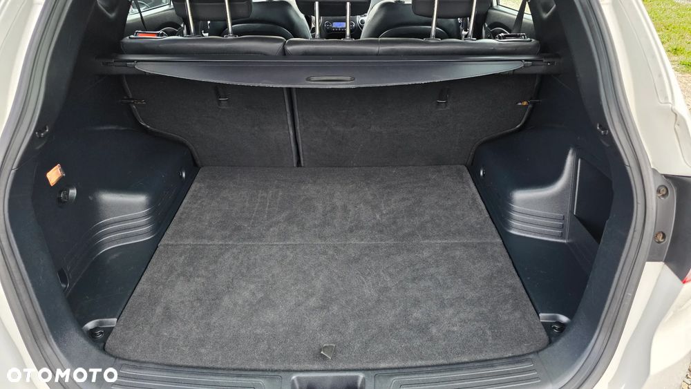 Hyundai ix35 1.6 2WD Fifa World Cup Edition - 25