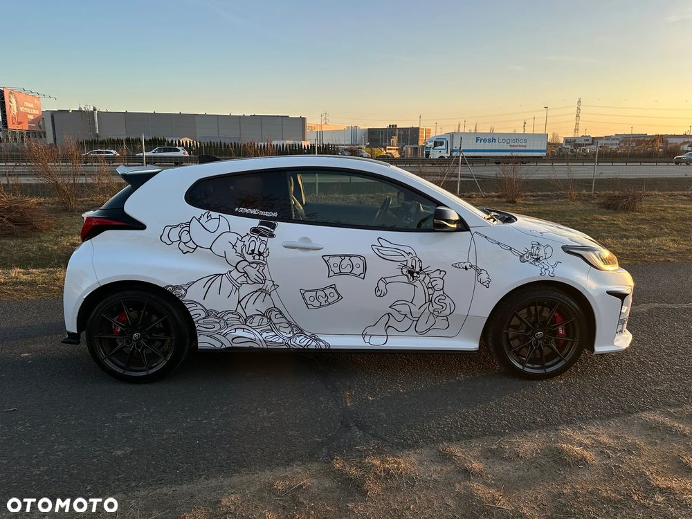 Toyota Yaris - 4