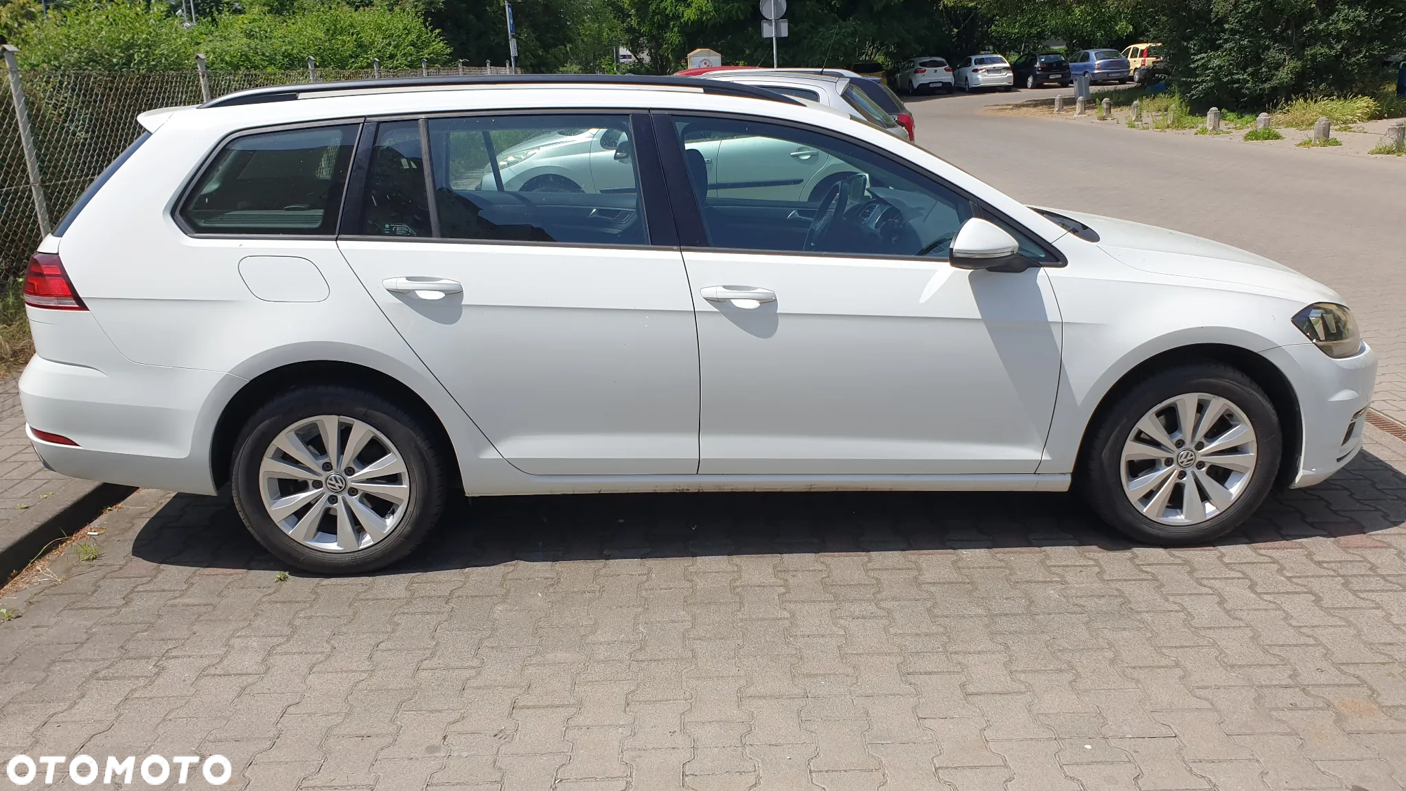 Volkswagen Golf VII 1.6 TDI BMT Comfortline - 25