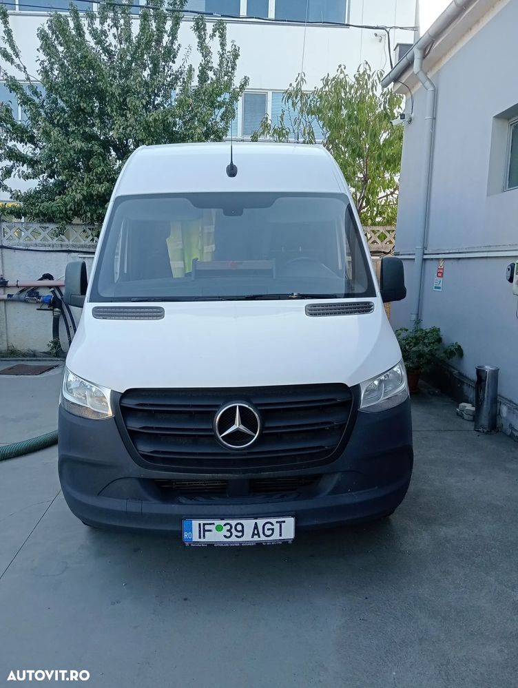 Mercedes-Benz Sprinter - 14