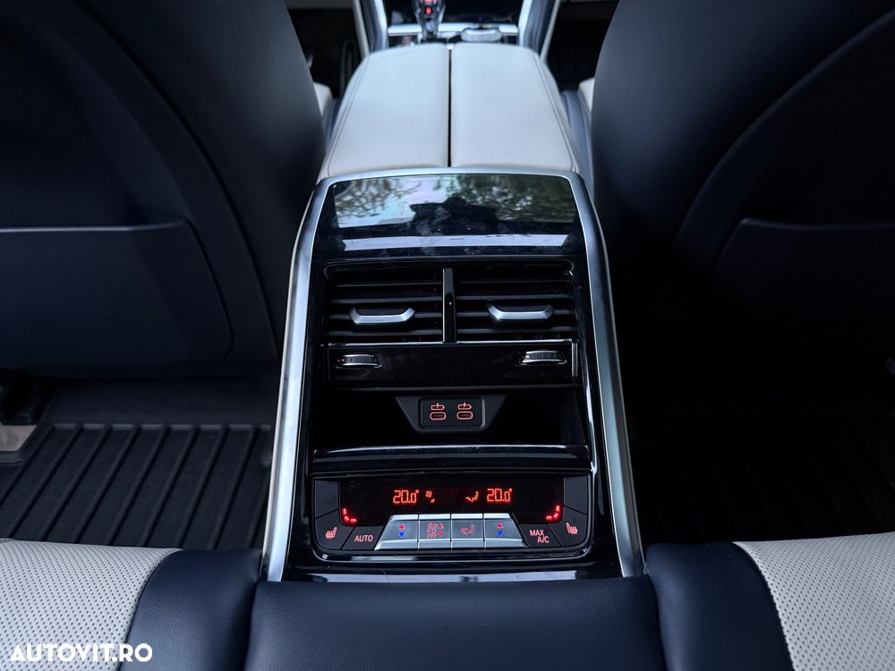BMW M8 M850i xDrive AT - 18