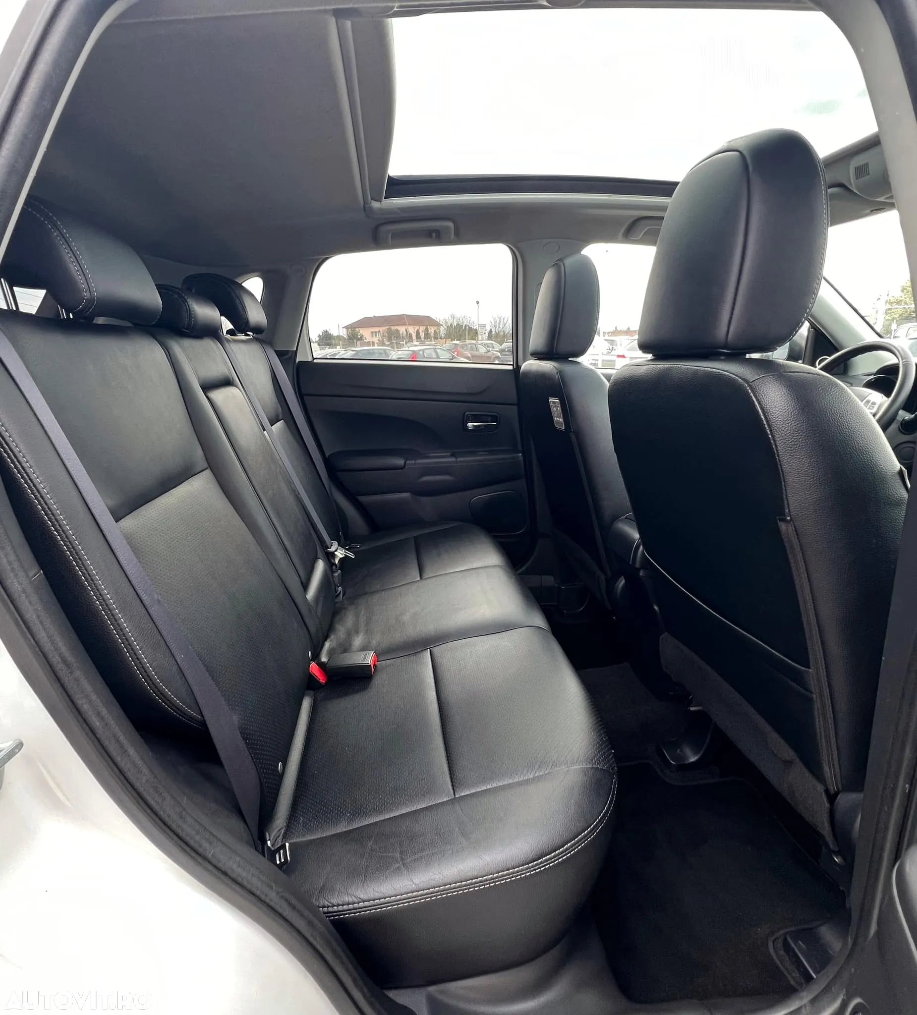 Mitsubishi ASX 1.8 DI-D 4WD Instyle - 11