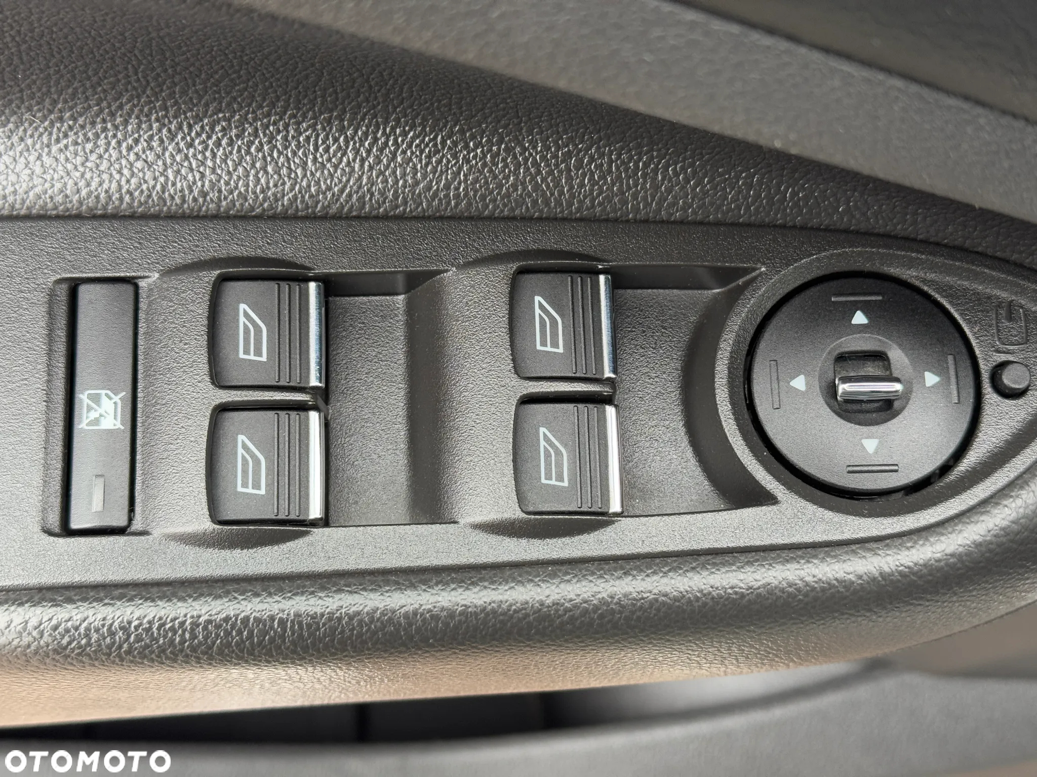 Ford Kuga 2.0 TDCi 4x4 Individual - 25