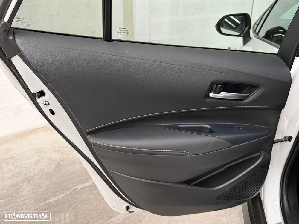 Toyota Corolla Touring Sports 1.8 Hybrid Trek - 38