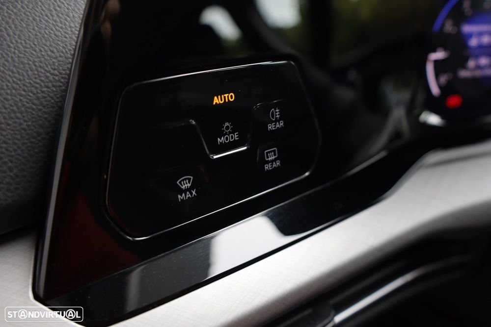 VW Golf 1.0 TSI Life - 46