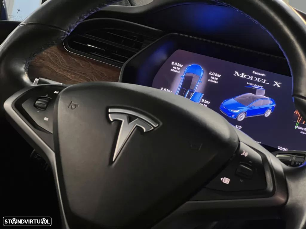 Tesla Model X 100 kWh Long Range AWD - 32