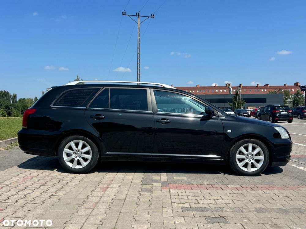Toyota Avensis 1.8 VVT-i Combi - 7