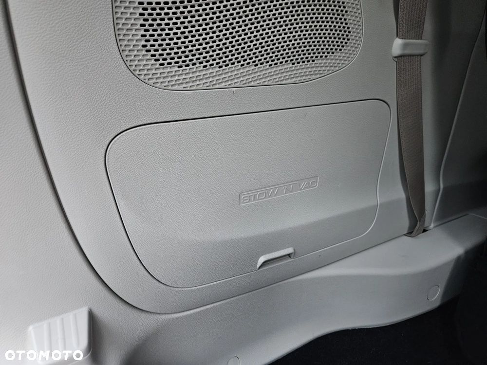 Chrysler Pacifica - 21