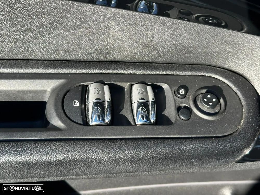 MINI Countryman Cooper SE ALL4 Auto - 35