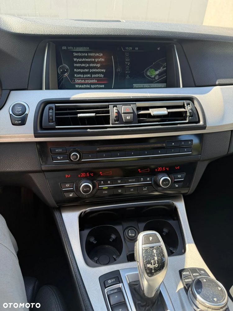 BMW Seria 5 530d xDrive Sport-Aut - 2