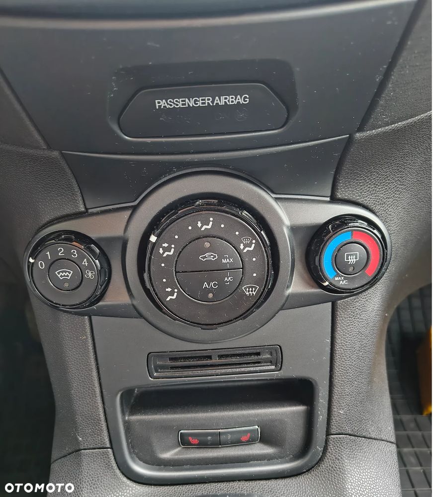 Ford Fiesta - 13
