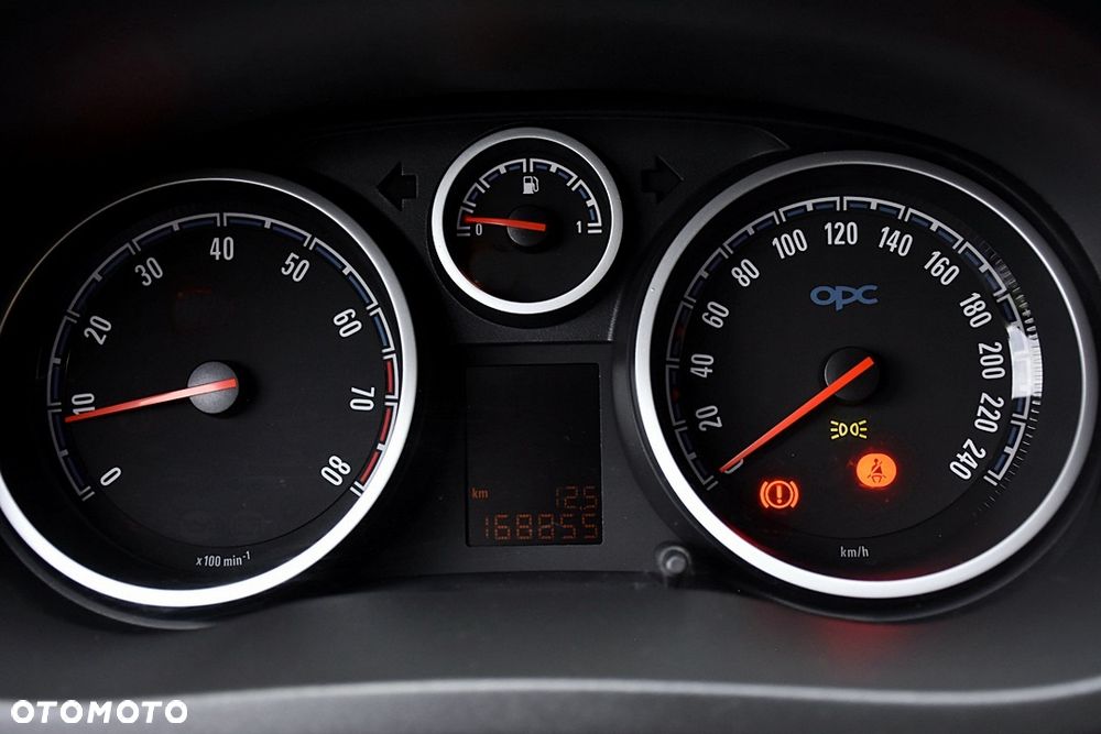 Opel Corsa 1.6 Turbo OPC - 6