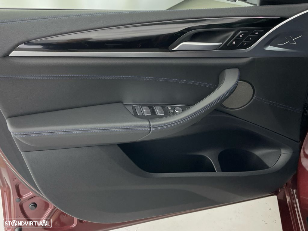 BMW iX3 M Sport Impressive - 18
