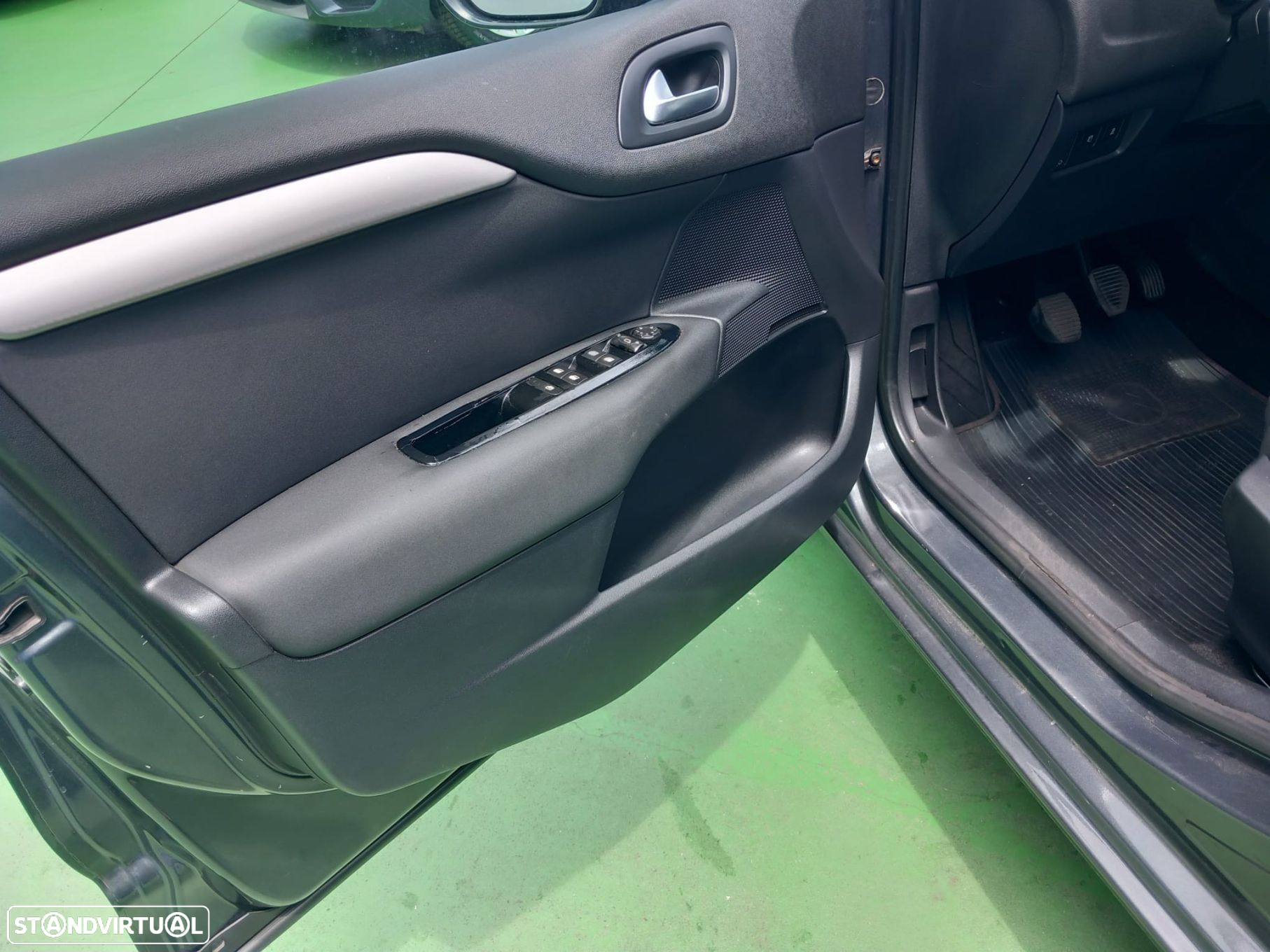 Citroën C4 1.6 e-HDi Exclusive - 7