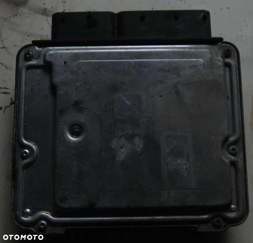 sterownik silnika AUDI A3 8P 2.0 TFSI 06F906056S - 4