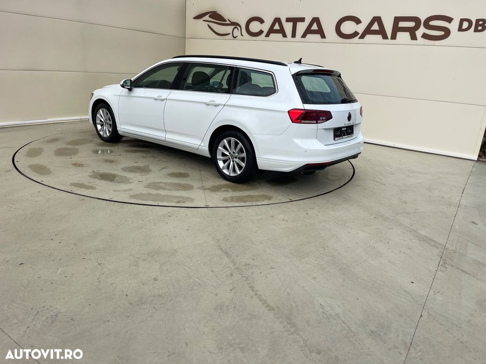 Volkswagen Passat - 10