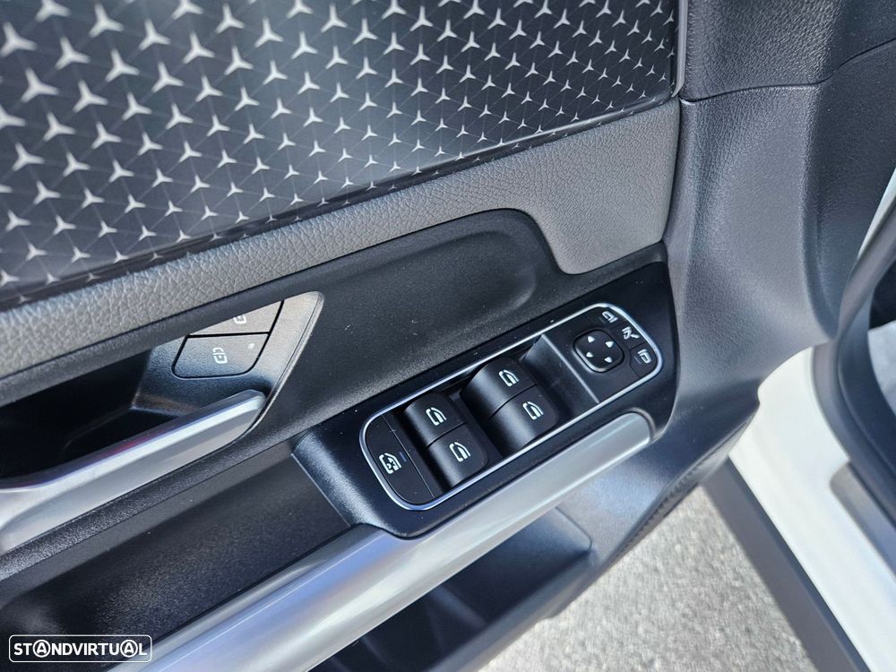 Mercedes-Benz EQA 300 4Matic Electric Art - 18