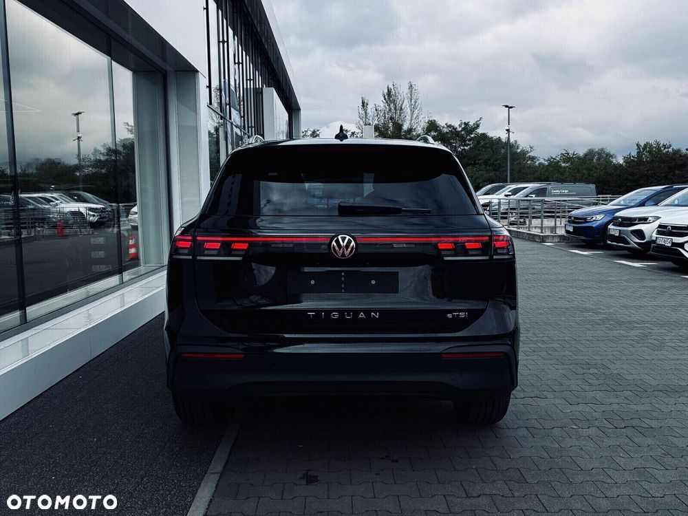 Volkswagen Tiguan - 10