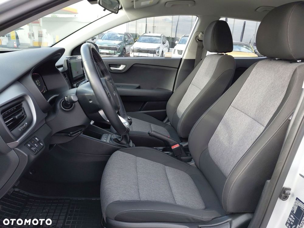 Kia Stonic 1.2 M - 11