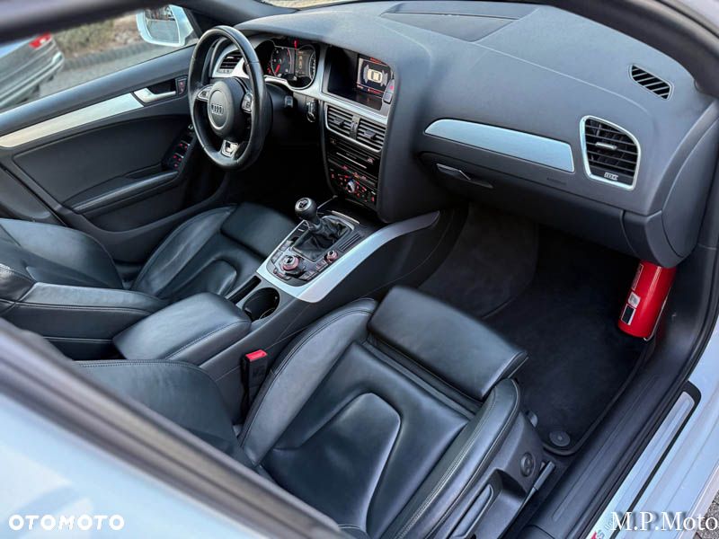 Audi A4 Limousine - 15