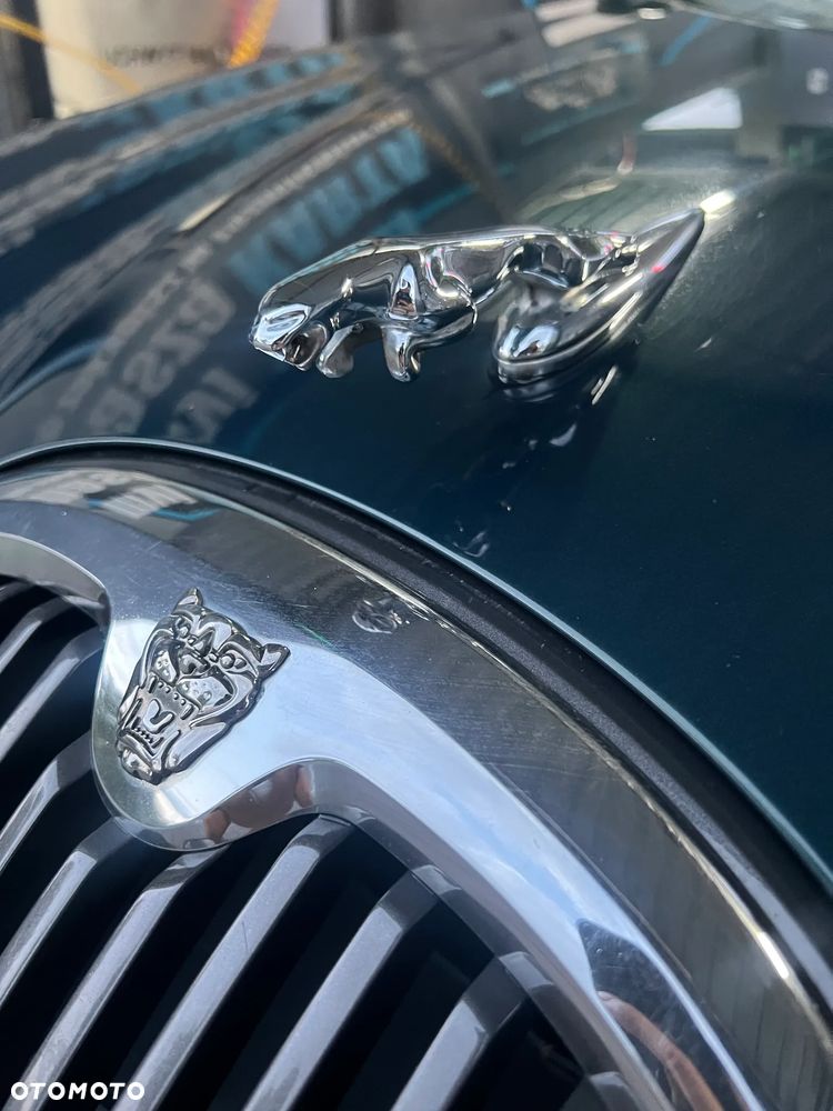 Jaguar S-Type 2.5 V6 Executive - 11