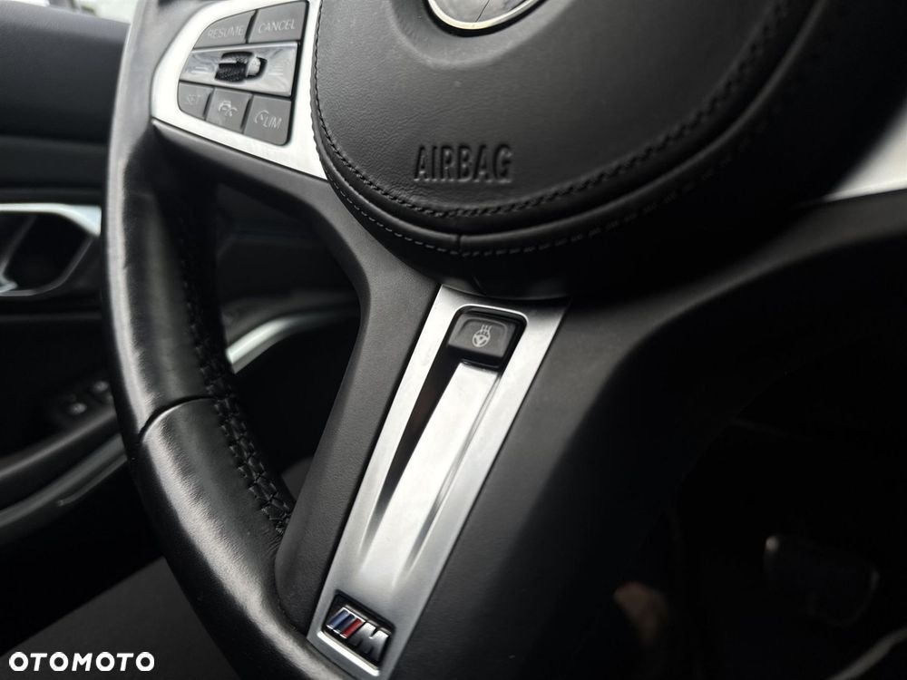 BMW Seria 3 320d xDrive - 11