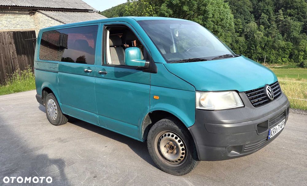 Volkswagen Transporter - 1