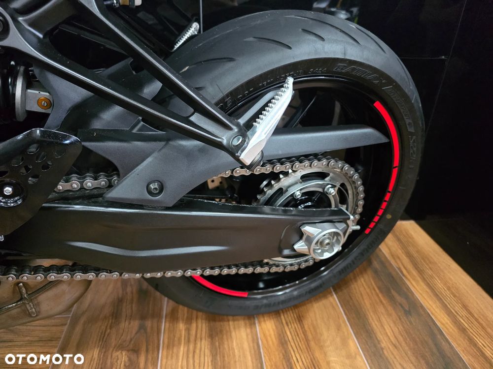 Yamaha MT - 13