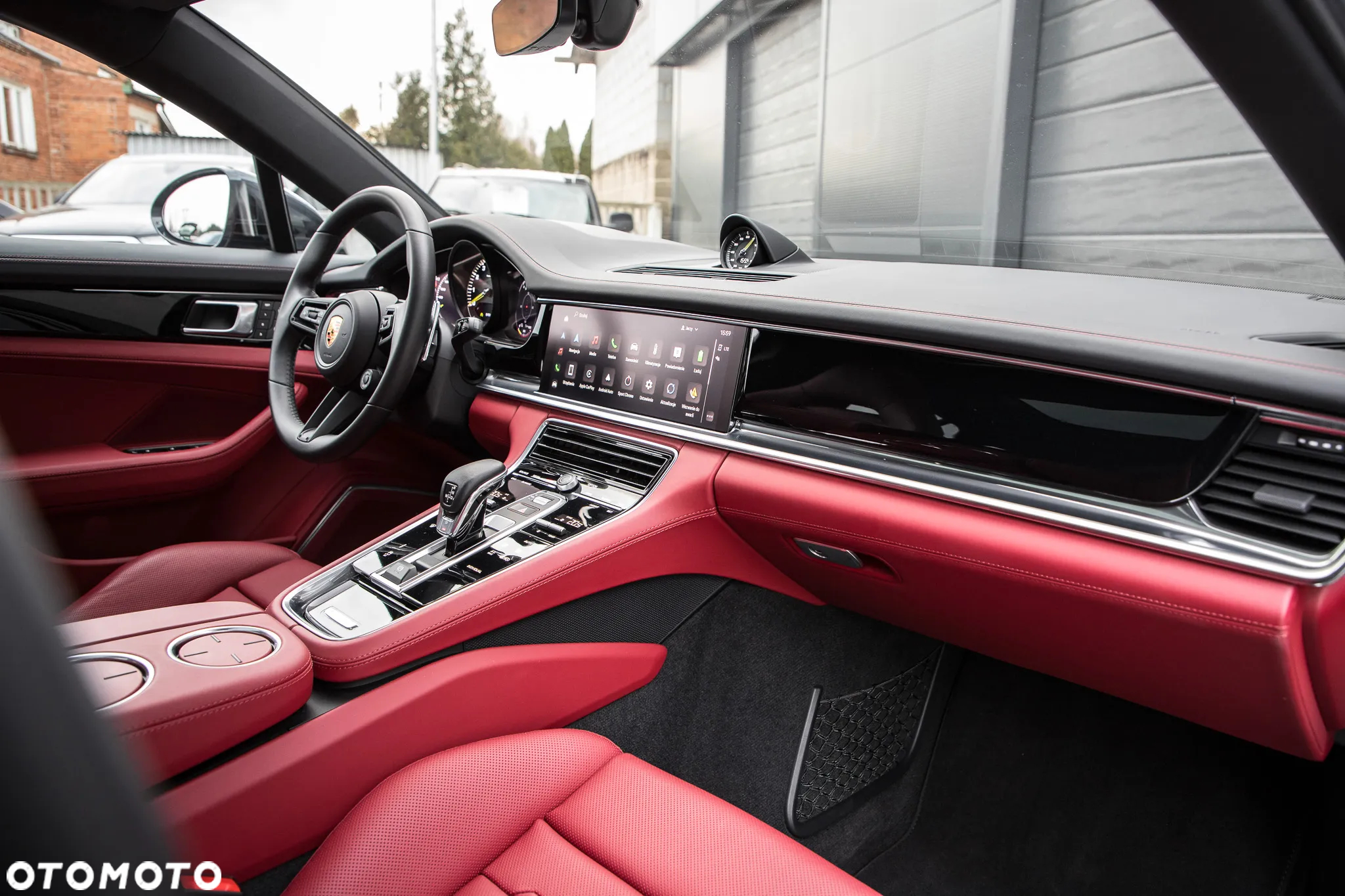Porsche Panamera 4S Executive - 37