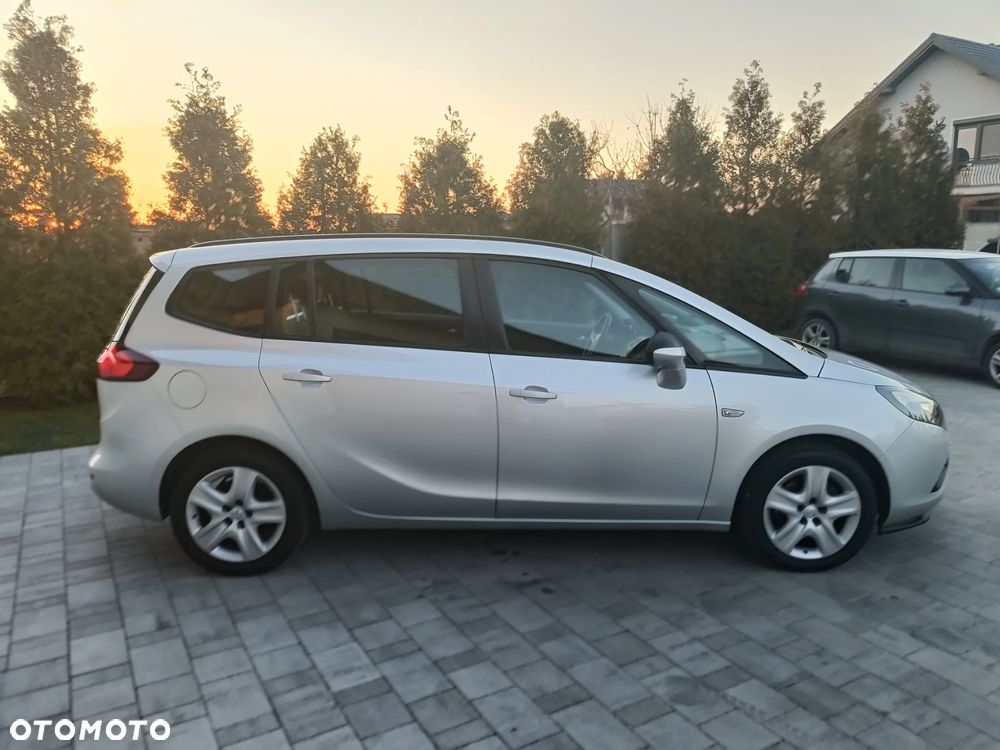 Opel Zafira - 15