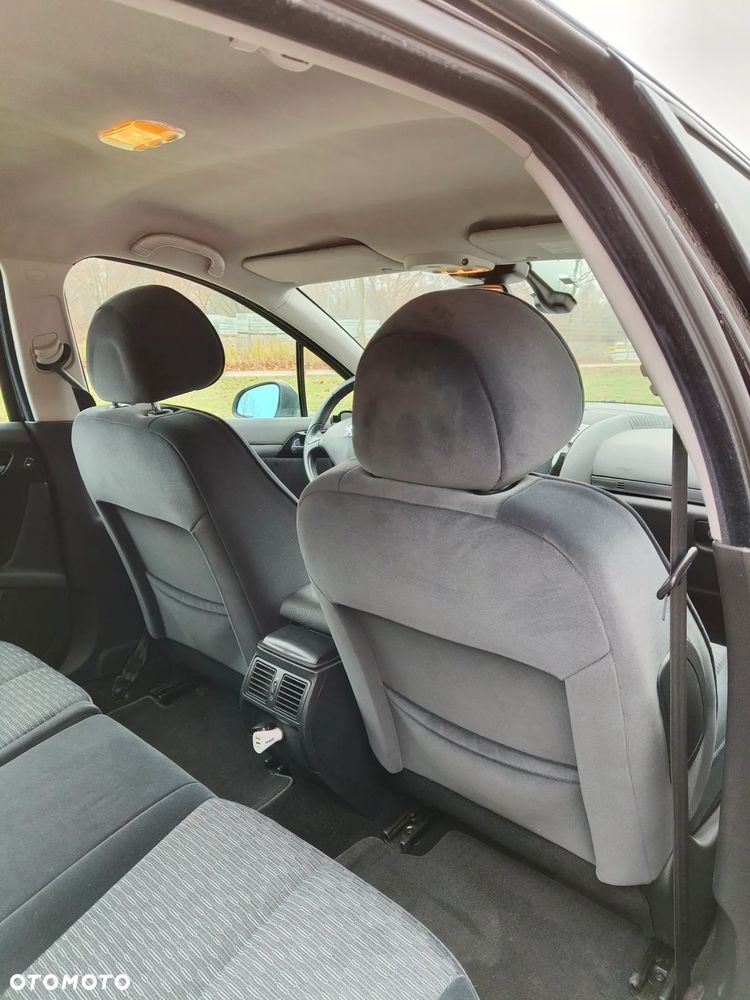 Peugeot 407 2.0 HDi Premium Navtech - 12